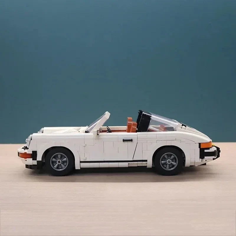 Retro Porsche 911 Racing Car